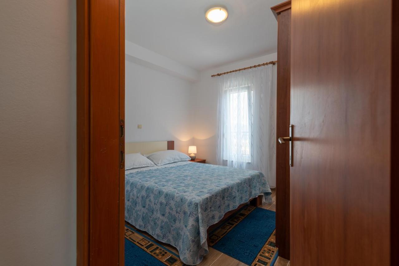 Апартаменты Apartman Dildo Трогир Экстерьер фото