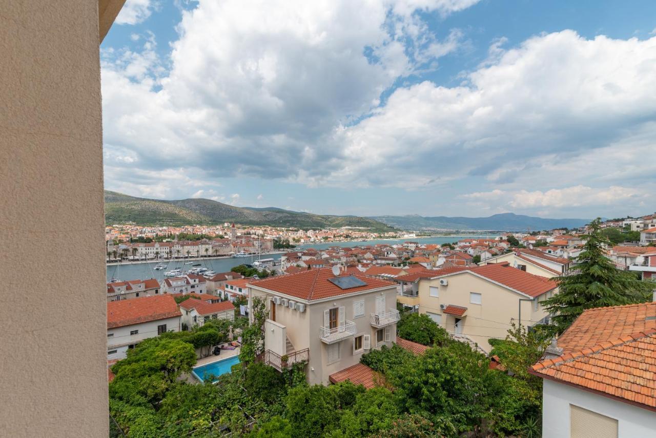 Апартаменты Apartman Dildo Трогир Экстерьер фото